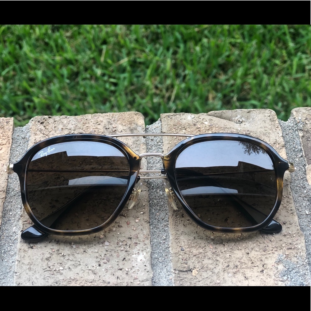 Women’s Rayban Sunglasses
